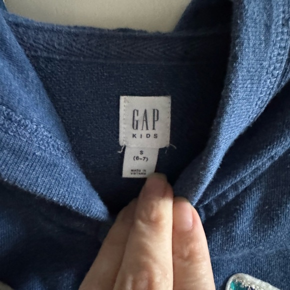 Adorable GAP Kids Blue Hoodie with Sequin Detail - Picture 4 of 6